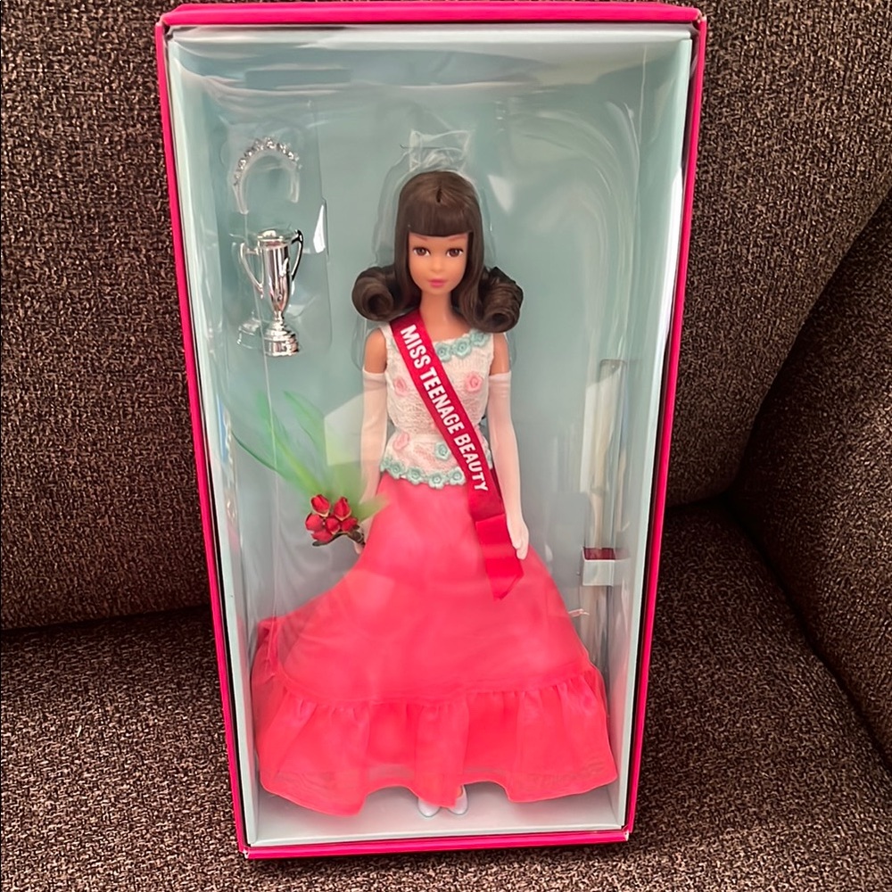 Francie 50th Anniversary Miss Teenage Beauty Barbie